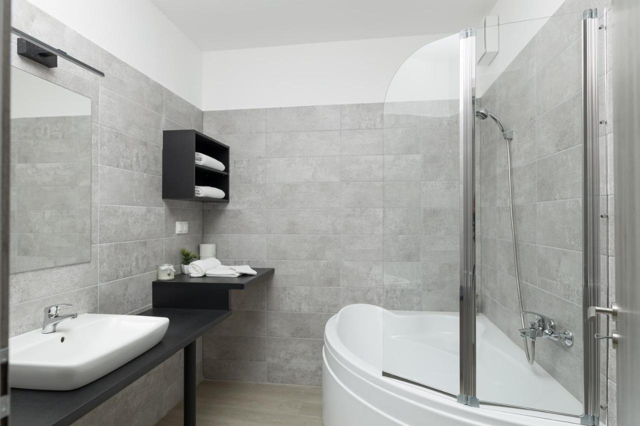 Parizs Garden Apartments Дебрецен Экстерьер фото